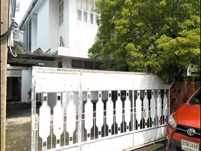 ขายบ้าน 2 ชั้น 56 ตร.วา ทาวน์อินทาวน์