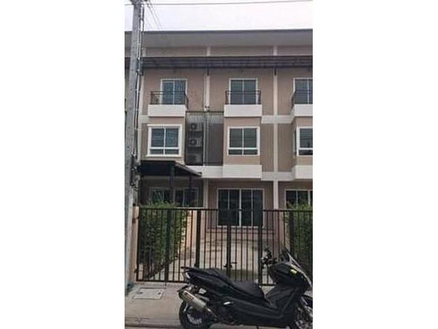 ให้เช่าทาวน์โฮม3ชั้น รามอินทรา ซอย8