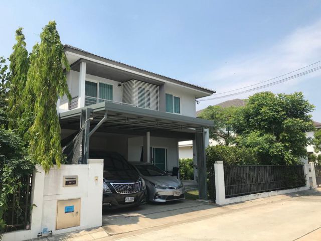 ขายบ้านเดี่ยว2ชั้น  หมู่บ้านชลลดา สุวรรณภูมิ