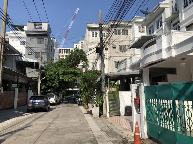 ขายทาวน์โฮม 3 ชั้น ปรีดี 35 สุขุมวิท 71