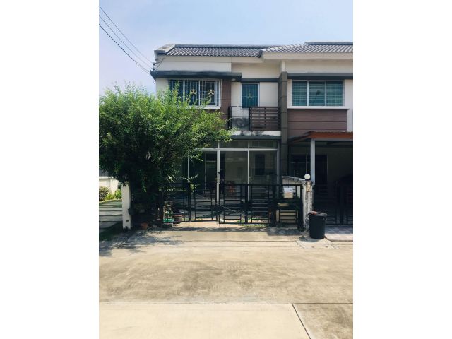 ขายทาวน์เฮ้าส์ 2 ชั้น ทาวน์พลัส ประชาอุทิศ จากแสนสิริ บ้านมือสอง ห้องมุม สภาพใหม่ ครัวบิวส์อิน ราคาถูก ทำเลดี