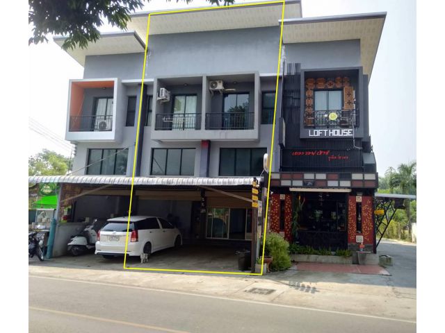ขายอาคารพาณิชย์ 2 ชั้นครึ่ง (แยกขาย 2 คูหาติดกัน)  ต.สันทรายน้อย อ.สันทราย