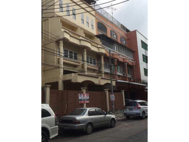 อาคารพาณิชย์ 4.5 ชั้น 4 คูหา ถ.พระราม2 ซ.27