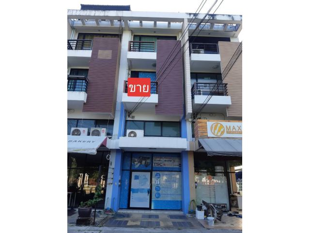 ขายอาคารพาณิชย์3ชั้นครึ่ง วิลเลจปัญญา รามอินทรา ตกแต่งเรียบร้อบ พร้อมอยู่ คลองสามวา