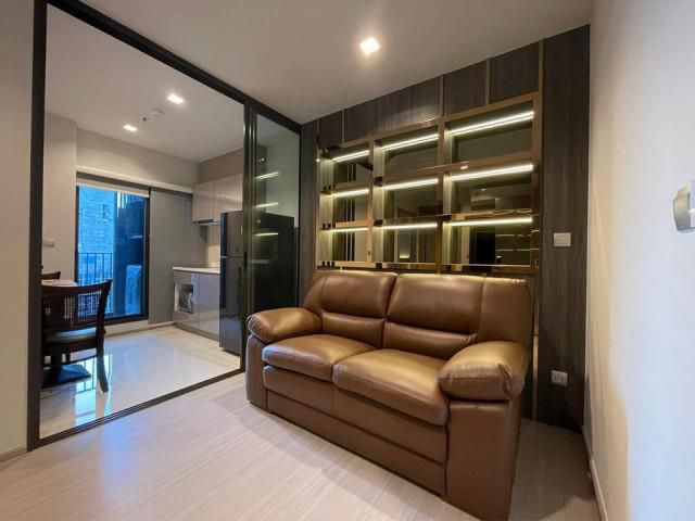 รหัสทรัพย์ B3117 ให้เช่า คอนโด Life อโศก-พระราม 9 (Built in เฟอร์นิเจอร์เครื่องใช้ไฟฟ้าครบ)