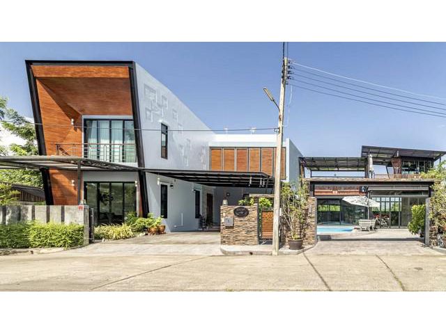 Pool Vila ขาย/ให้เช่า บ้านสไตล์ Modern 2ชั่น เมือง