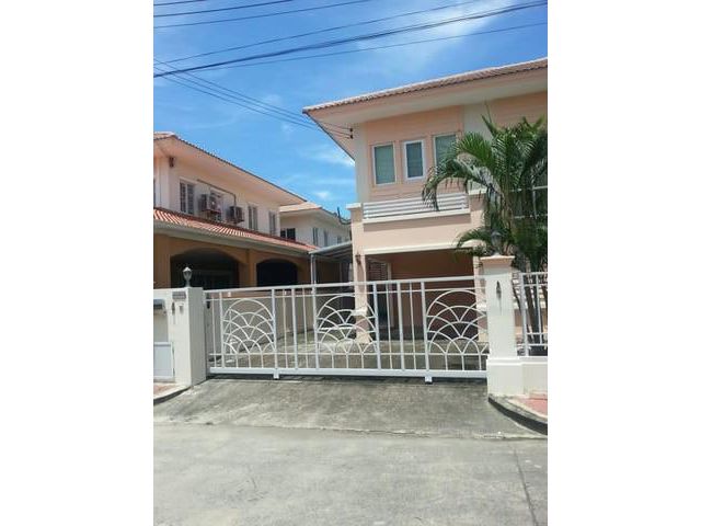 FOR RENT ให้เช่า หรือขาย บ้านเดี่ยว หมู่บ้านภัสสร2