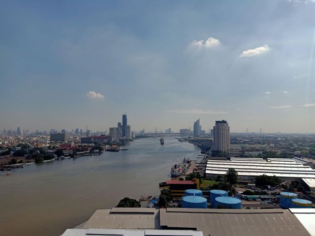 ขาย  Ivy River คอนโดริมน้ำ  ชั้น สูง   วิวสวย  มีครัวแยก  เพียง   2.22 ล้านเท่านั้น