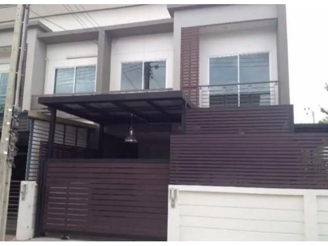 ขายทาวน์เฮ้าส์ Habitown วัชรพล (แสนสิริ)