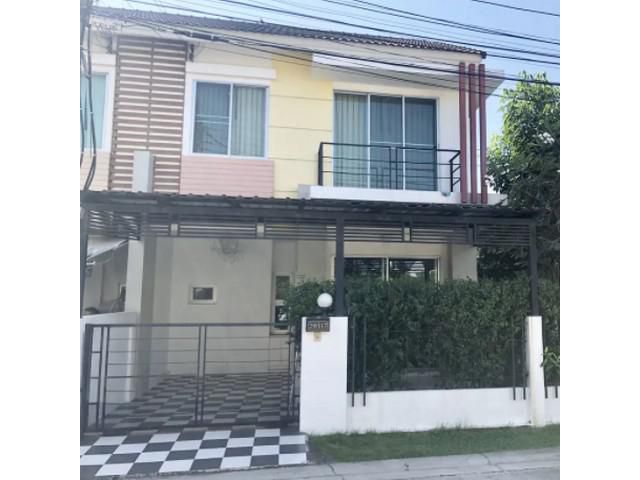 ให้เช่าทาวน์โฮมVista Avenue Watcharapol จำนวน2ชั้น