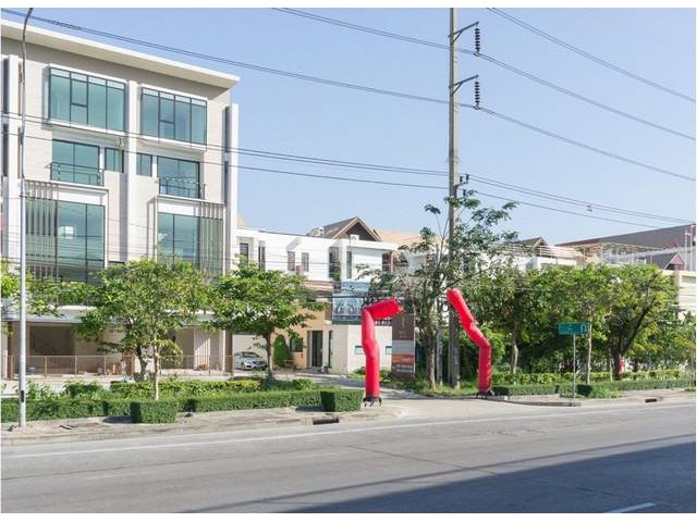 ให้เช่าอาคารพาณิชย์ 4ชั้นครึ่ง ถนนรัชดา พระราม3