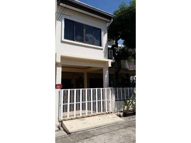 ให้เช่าทาวน์เฮ้าส์ 2ชั้น ถนนนราธิวาส พระราม3