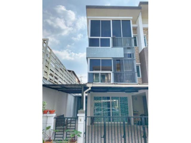 ให้เช่าทาวน์โฮม3ชั้น ทาวน์พลัสเกษตรนวมินทร์ ตกแต่งพร้อมอยู่ ใกล้เซ็นทรัลอีสวิว ใกล้เลียบด่วน หลังมุม เขตบึงกุ่ม