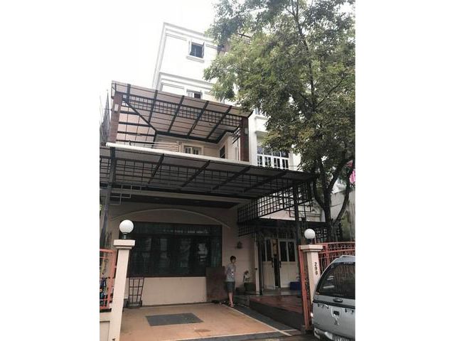 ให้เช่าบ้าน 4 ชั้น ศรีนครินทร์24 ใกล้ธัญญาพาร์ค