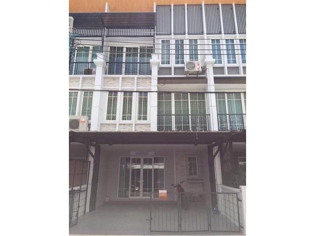 ขายทาวน์โฮม 3 ชั้น โกลเด้นทาวน์ นวมินทร์ 42