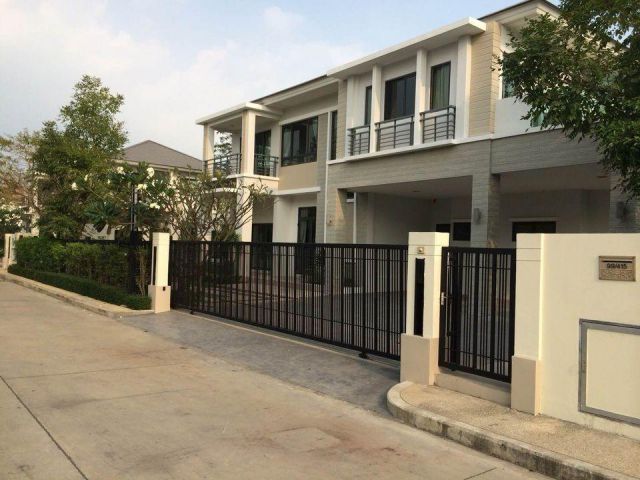 ให้เช่าบ้านเดี่ยว หมู่บ้านพอร์เฟคเพลส ราชพฤกษ์ ใกล้MRTบางรักน้อยท่าอิฐ เนื้อที่ 130ตรว  4นอน 4น้ำ  80,000ต่อเดือน     ต