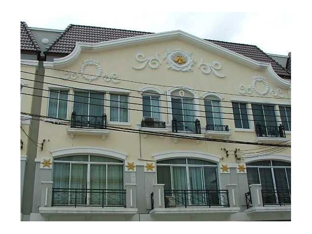 ให้เช่าทาวน์โฮม 3ชั้น บ้านกลางเมือง ศรีนครินทร์24 อ่อนนุช39 เนื้อที่ 26ตรว 3นอน 4น้ำ 26,000ต่อเดือน     ติดต่อคุณ สมศักด
