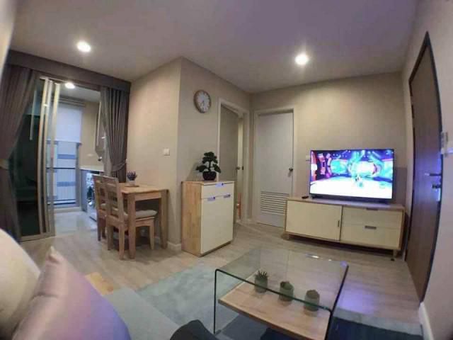 รหัสทรัพย์ B3328 คอนโด METROLUXE เอกมัย-พระราม 4 (ห้องมุม พร้อมเฟอร์นิเจอร์และเครื่องใช้ไฟฟ้า)