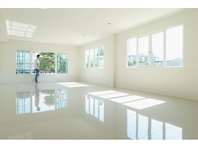 ขายให้เช่าทาว์นโฮม 3 ชั้น หลังมุม Rich Home City