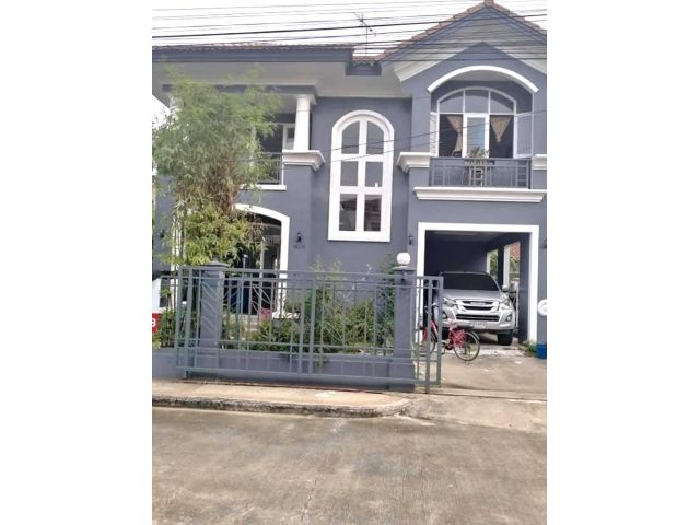 ขายบ้านเดี่ยว 2 ชั้น ม. ภัสสร3 คลองสาม คลองหลวง ปทุมธานี    3 ห้องนอน 3 ห้องน้ำ   บ้านพร้อมอยู่