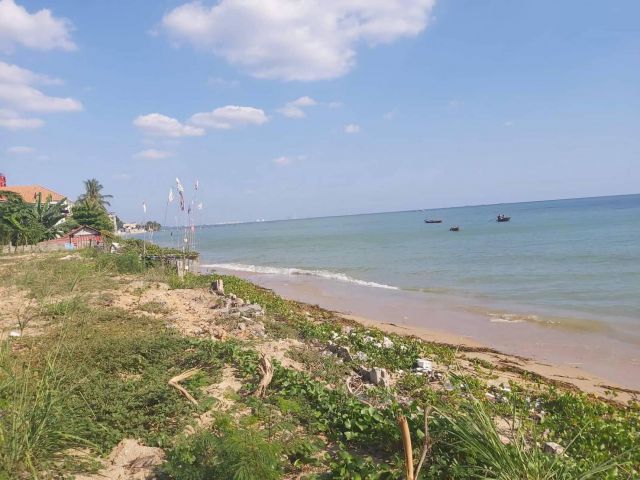 ขายถูกที่ดิน 2ไร่ ติดชายทะเลมีหาดส่วนตัว ต.พลา อ.บ้านฉาง จ.ระยอง ไร่ละ 40,000,000 บาท โทร.095-7895835