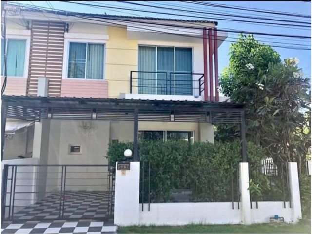 ให้เช่า ทาวน์เฮ้าส์ 2 ชั้น หลังมุม พร้อมเฟอร์ มบ.วิสต้า อเวนิว วัชรพล  เนื้อที่ 34  ตรว 3  ห้องนอน  2 ห้องน้ำ