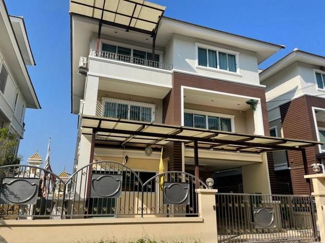 ขายบ้านเดี่ยว 3 ชั้นครึ่ง  เขตทวีวัฒนา