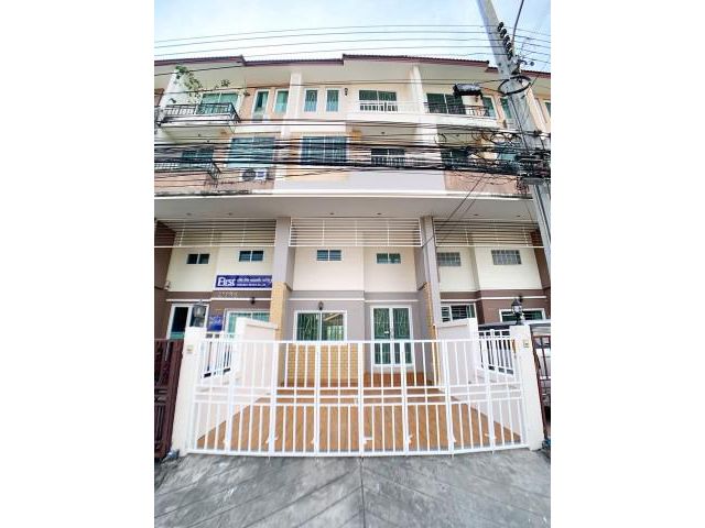 รหัสทรัพย์ A1003 ทาวน์เฮ้าส์4ชั้น นวมินทร์ 77