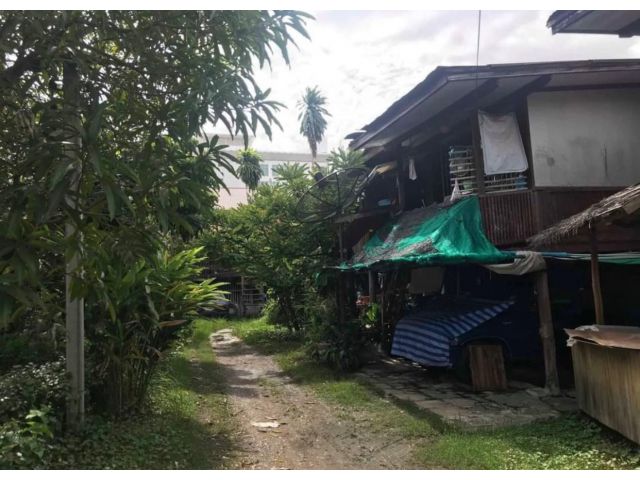 ขายที่ดินพร้อมบ้านไม้ ใจกลางเมือง ขอนแก่น