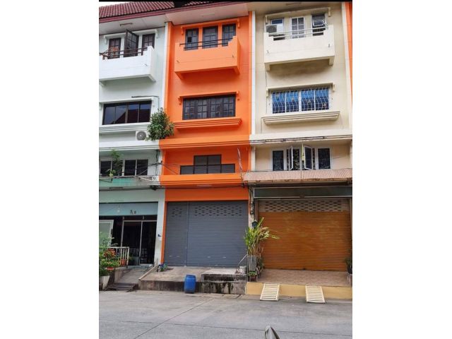 ให้เช่า ตึกแถว อาคารพานิชย์ 3 ชั้นครึ่ง  คลองสอง ลำลูกกา