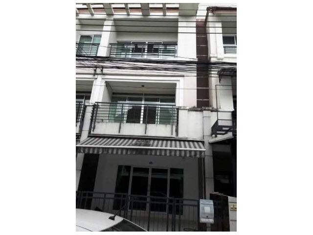 ให้เช่าทาวน์โฮม3ชั้น บ้านกลางเมืองลาดพร้าววังหิน53
