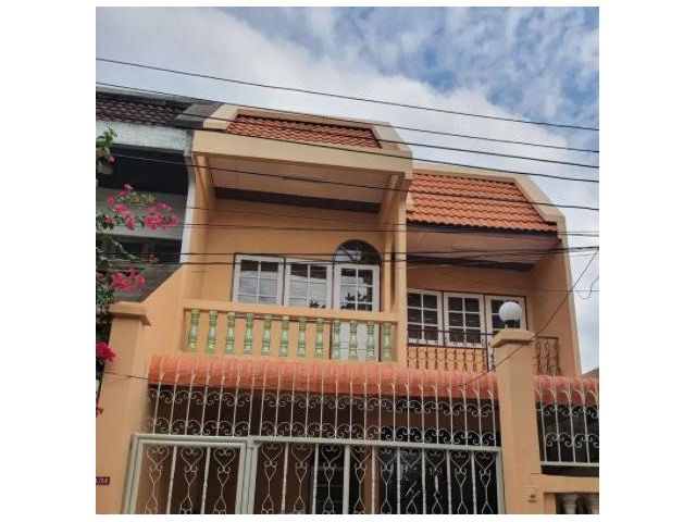 ให้เช่าทาวน์เฮ้าส์ 2 ชั้น ถนนพระราม 4 ซอยภูมิจิตร
