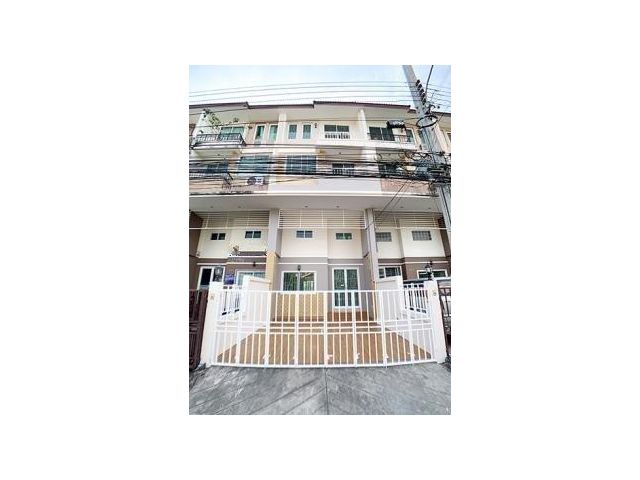 PF04 ให้เช่าทาวน์โฮม 4 ชั้น ซอยนวมินทร์ 77 รีโนเวทใหม่ นวมินทร์ เขตบึงกุ่ม