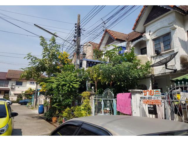ขาย ทาวน์เฮ้าส์ หมู่บ้านสินธนา 1 ซอยนวมินทร์ 50 ถนนนวมินทร์ เขตบึงกุ่ม กรุงเทพมหานคร