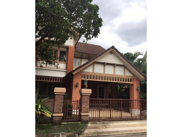 ให้เช่า บ้านเดี่ยว 2 ชั้น พร้อมเฟอร์ หมู่บ้านลัดดารมย์อิลิแกนซ์  รามคำแหง118   เนื้อที่ 100 ตรว.