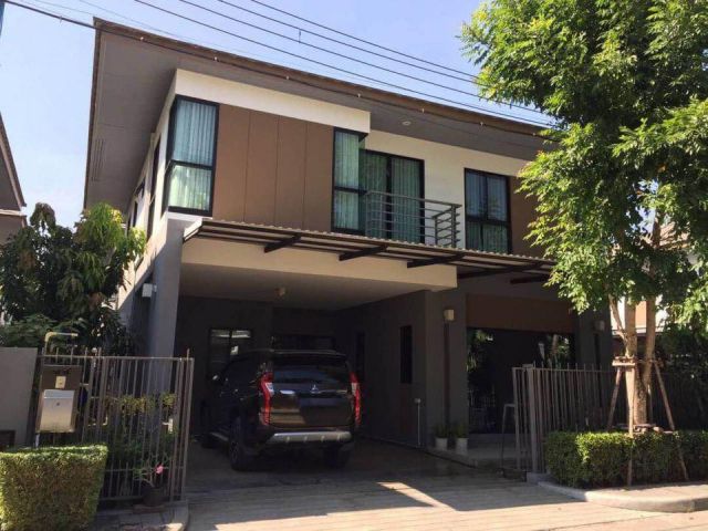 ให้เช่าบ้านเดี่ยว หมู่บ้านลุมพินี สวนหลวง ร 9 เนื้อที่ 52ตรว 3นอน 3น้ำ  70,000ต่อเดือน      ติดต่อคุณ สมศักดิ์ Tel: 0982