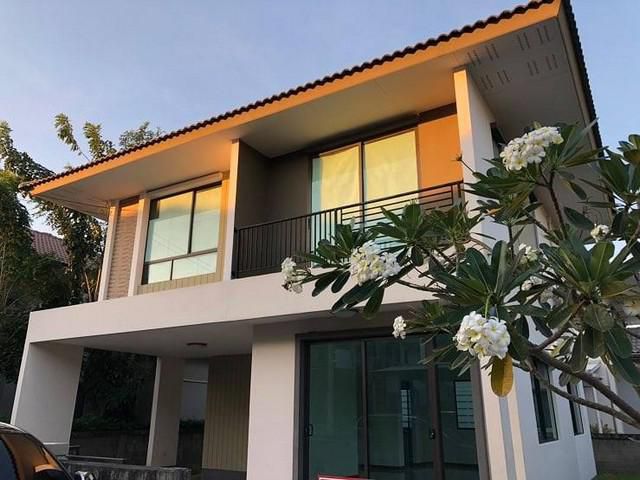บ้านเดี่ยวขาย : โกลเด้น วิลเลจ บางนา-กิ่งแก้ว