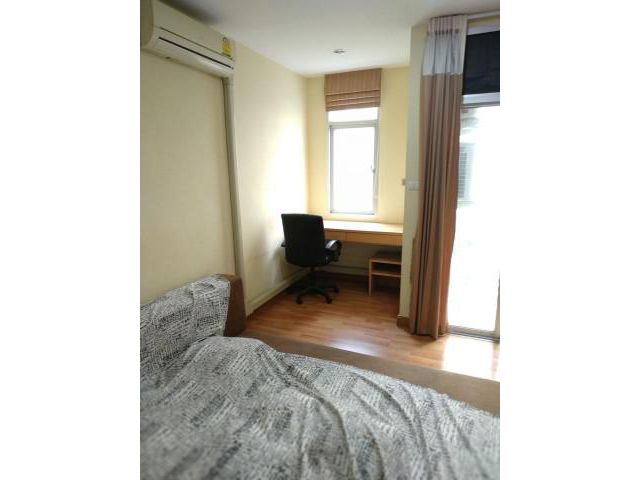 Code A1351 Klangkrung Resort (กลางกรุง รีสอร์ท)  ให้เช่า Condo กลางกรุงรีสอร์ท ถ.รัชดา ซอย7(ซอยนาทอง