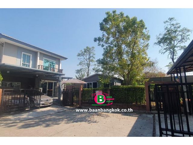 บ้านเดี่ยว 2 ชั้น หลังริม โครงการ ภัสสร เพรสทีจ จตุโชติ-วัชรพล เนื้อที่ 58.5 ตรว. มี 4 นอน 2 น้ำ
