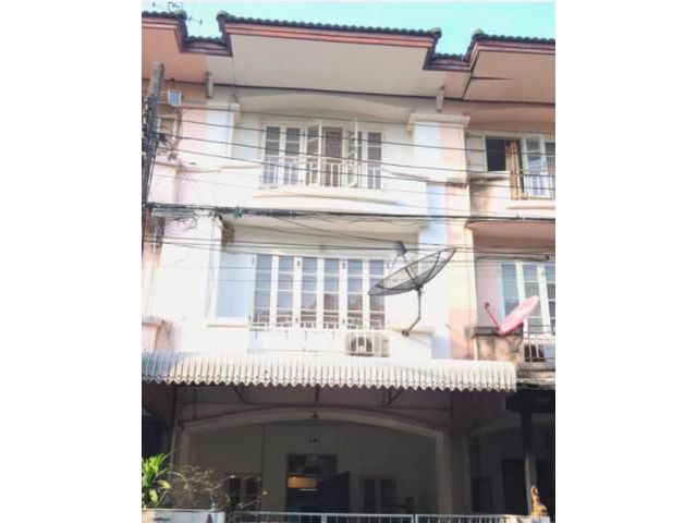 ให้เช่าทาวน์โฮม3.5ชั้น ซอยลาดพร้าว 101