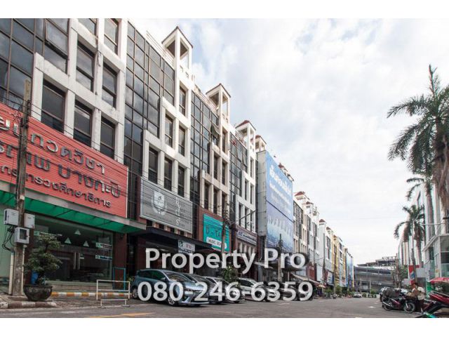 ++ ให้เช่า ++ อาคารสำนักงาน 5.5 ชั้น ขนาด 530 ตรม 26.6 ตรว โครงการวิสุทธานี ลาดพร้าว 101-3 รถไฟฟ้าสายสีเหลือง สภาพดี