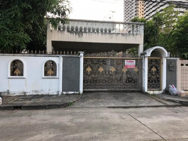 รหัสทรัพย์ B3806 ให้เช่าบ้านเดี่ยว หมู่บ้านเมืองทอง 2 โครงการ 3 สวนหลวง พัฒนาการ