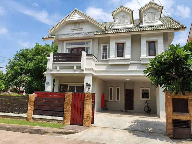 ให้เช่าบ้านพาร์คเวย์ชาเล่ต์ รามคำแหง190/1 หลังมุม