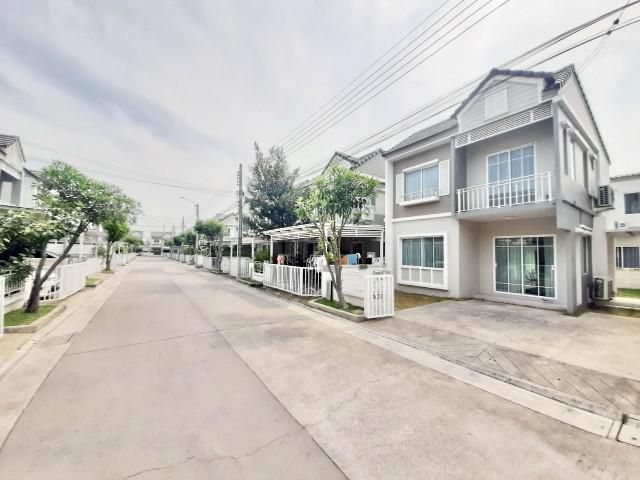 PK7 ขายทาวเฮาส์​ 2 ชั้น สไตล์บ้านเดียว เดอะวิลเลจ​ บางนา-​วงแหวน​2 สไตล์​บ้านเดี่ยว​ แถมเฟอร์ 500,000 บาท