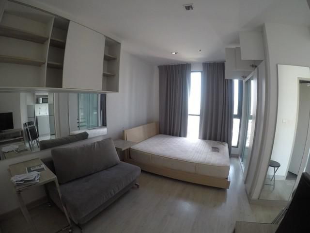 คอนโดให้เช่า Ideo Mobi Sathorn Studio 12000 บาท 21ตร.ม. ติด BTS กรุงธน 0 เมตร