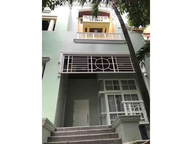 ให้เช่าทาวน์โฮม 4ชั้นหมู่บ้านการ์เด้น ซิตี้ ลากูน
