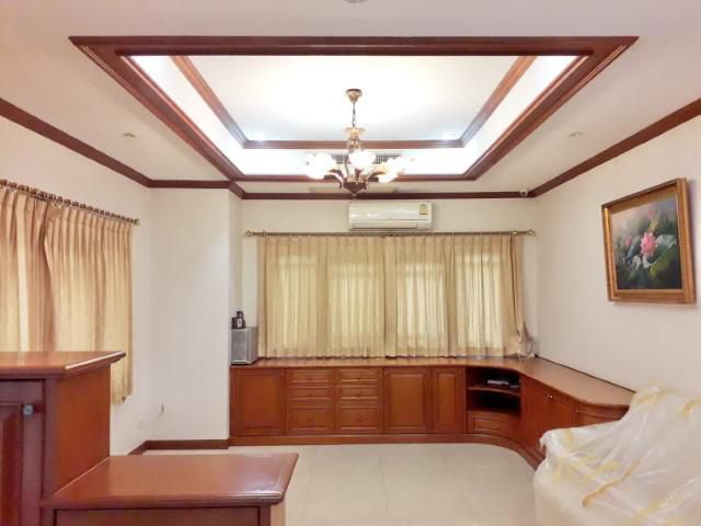 PK2 ขายบ้าน โครงการบ้านลาดพร้าว1 , 3 นอน 3 น้ำ 168 ตารางวา พร้อมห้องแม่บ้าน