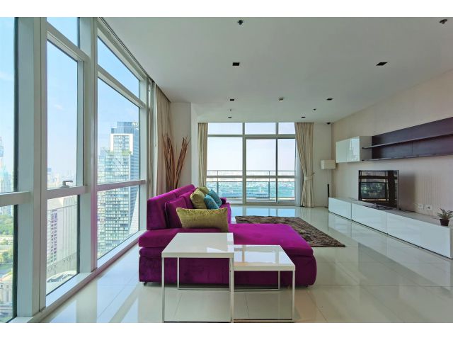 Athenee Residences - Luxury 4 Bedrooms / 294 Sqm / BTS Ploenchit / Open Views