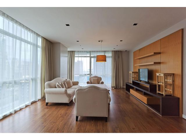 Athenee Residences - Beautifully Furnished 4 Bedrooms / 294 Sqm / BTS Ploenchit
