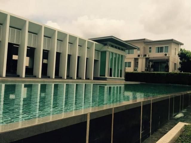 Code A1768 ทาวนโฮม ใกล้ม.เกษตร  บ้านทาวน์เฮ้าส์ 3 ชั้น ดีไซน์สวยงามที่สุดในหมู่บ้าน พร้อมสวนสวยและสร